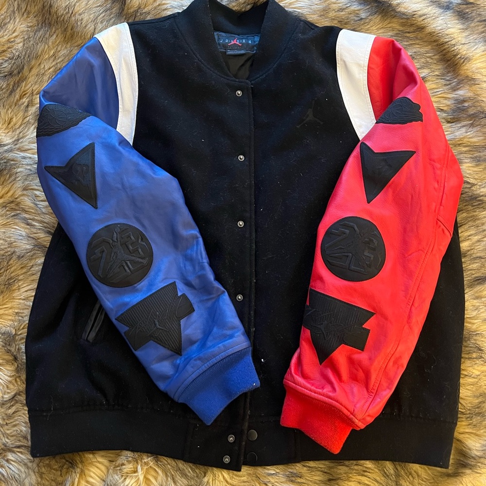 Vintage Jordan Bomber Jacket with Leather Sleeves and Logo